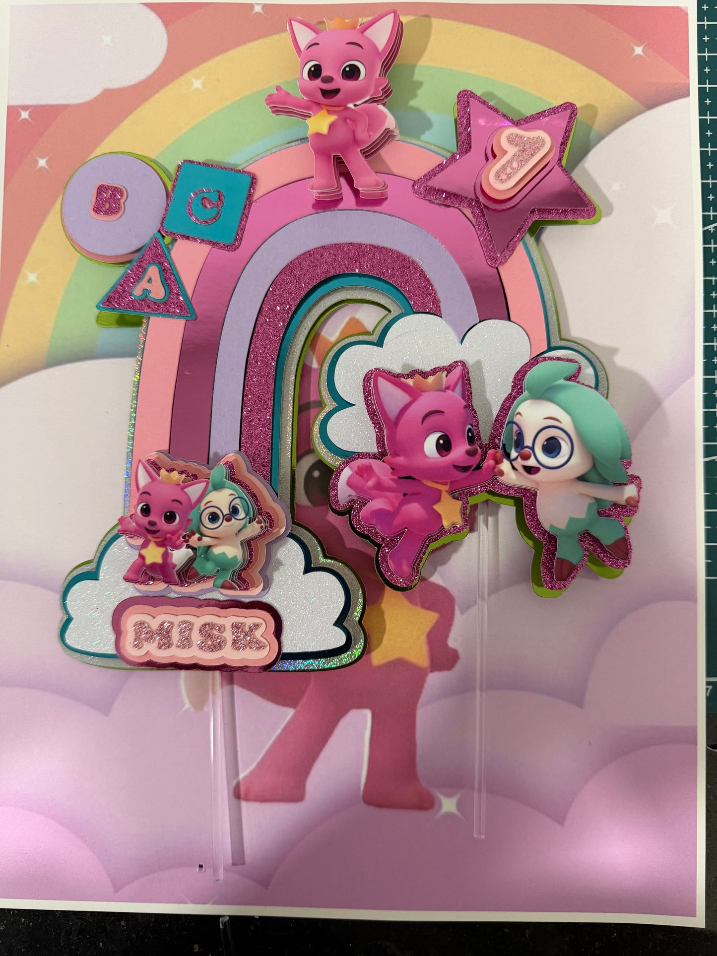 Hogi- pinkfong cake topper